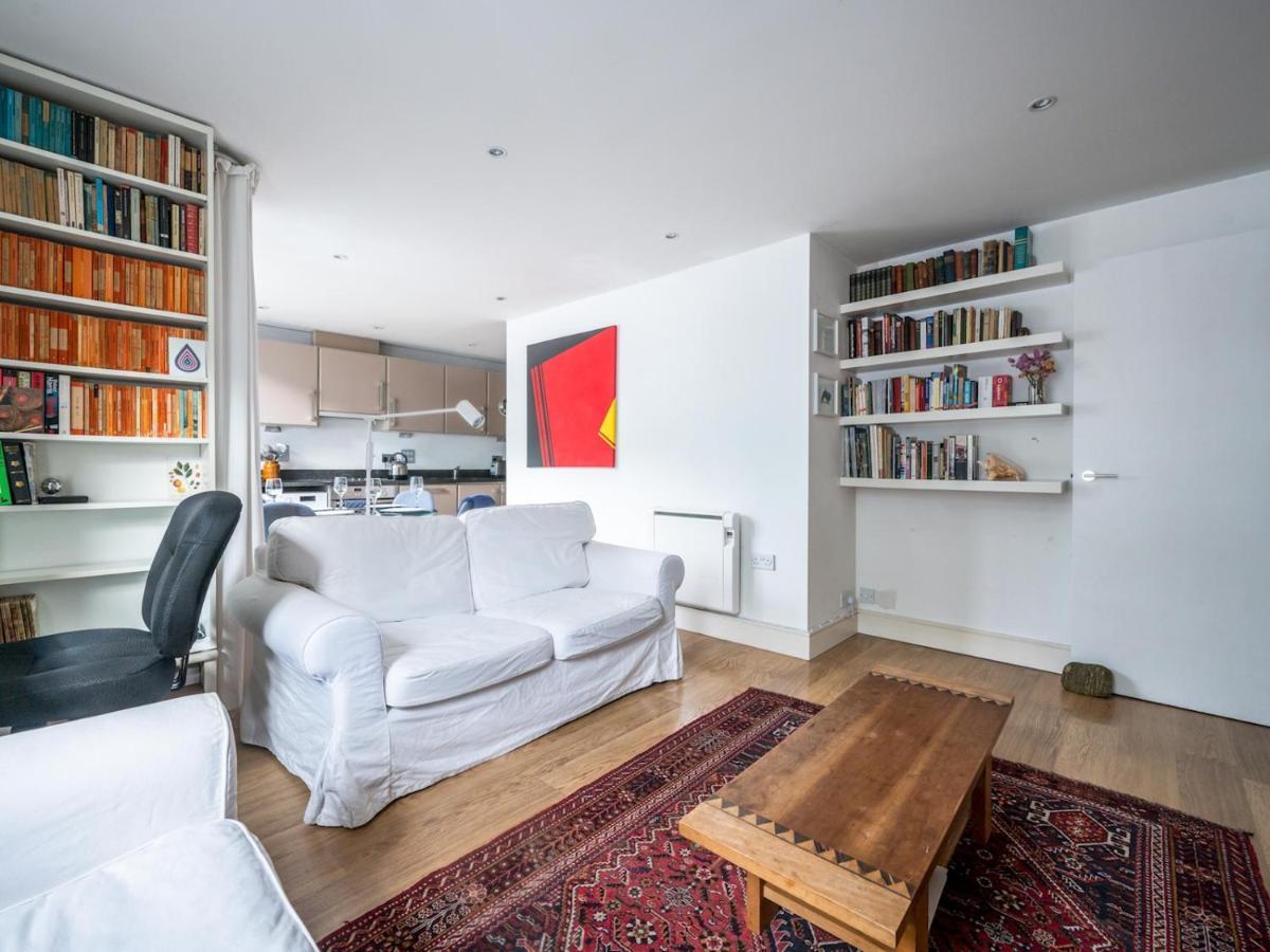 Cosy And Spacious Flat Near Bridge * Londres